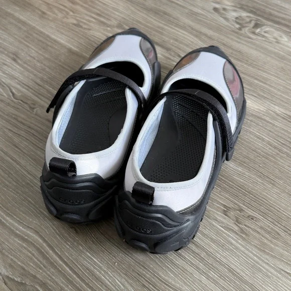 CROCS EXP Terre Mary Jane Ballet Sneaker in Black / Silver Metallic Blue, Size 9 - Picture 9 of 11